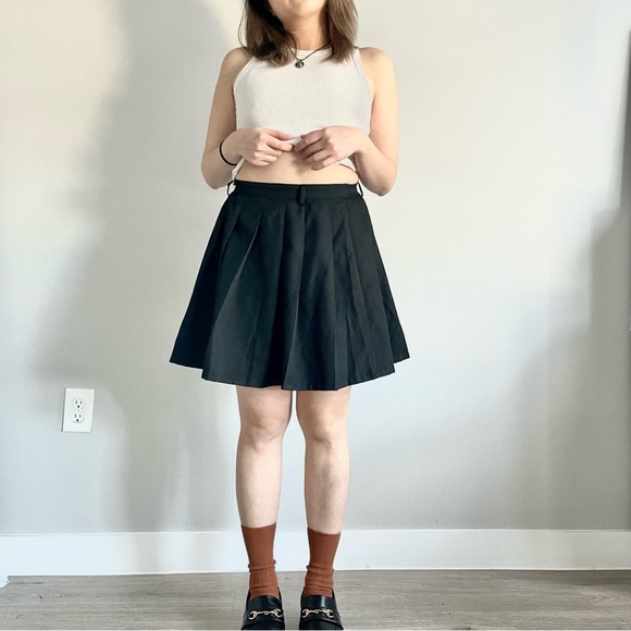 Cotton Black Pleat Skirt - Picture 6 of 6